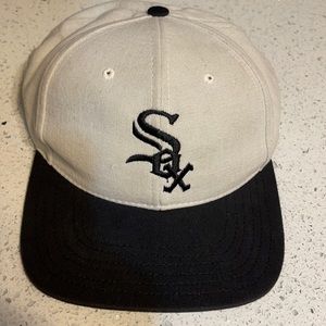Vintage 90’s Chicago White Sox SnapBack Hat